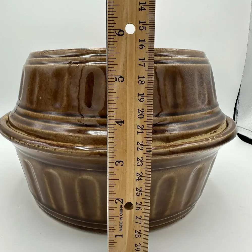 Vintage USA Stoneware Lidded Dish 2 Qt  Oven Proof Marked USA Possibly McCoy
